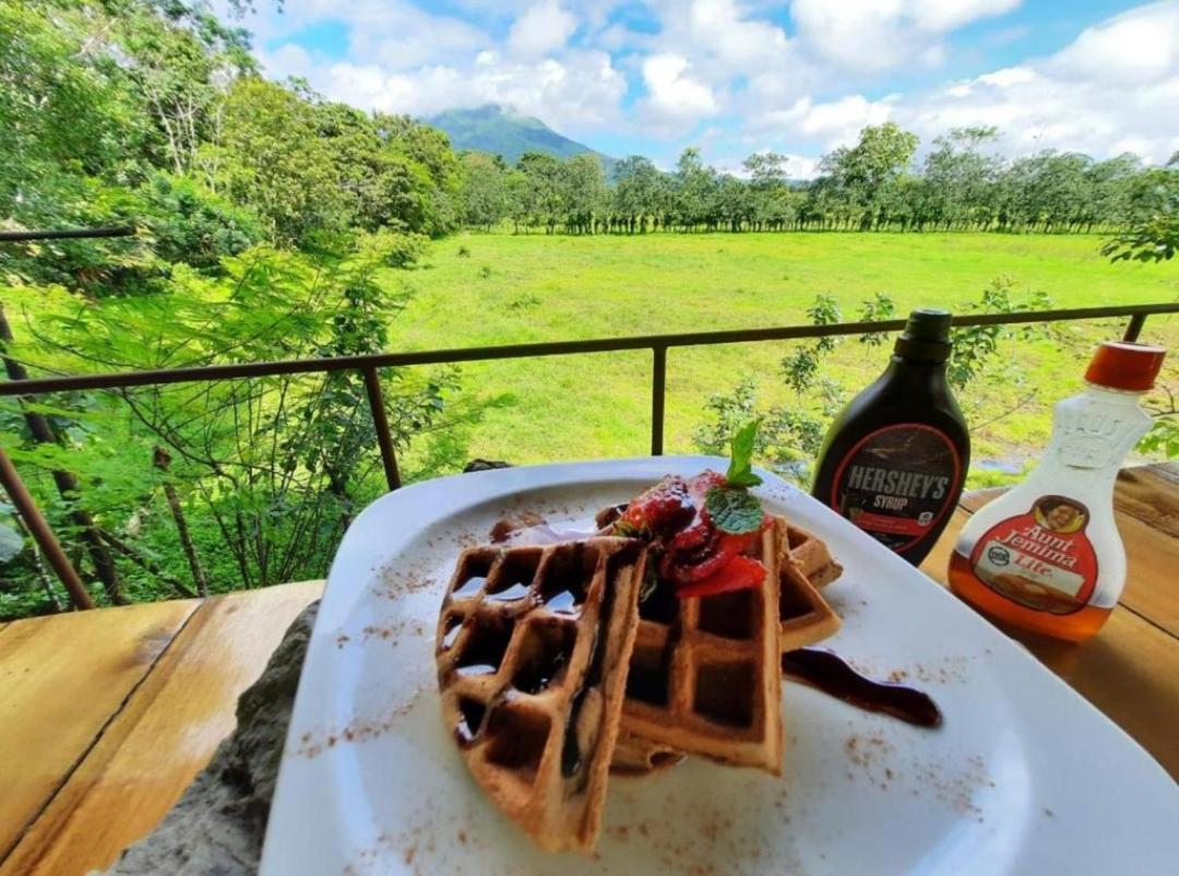 Pura Vibra Hostel La Fortuna Luaran gambar